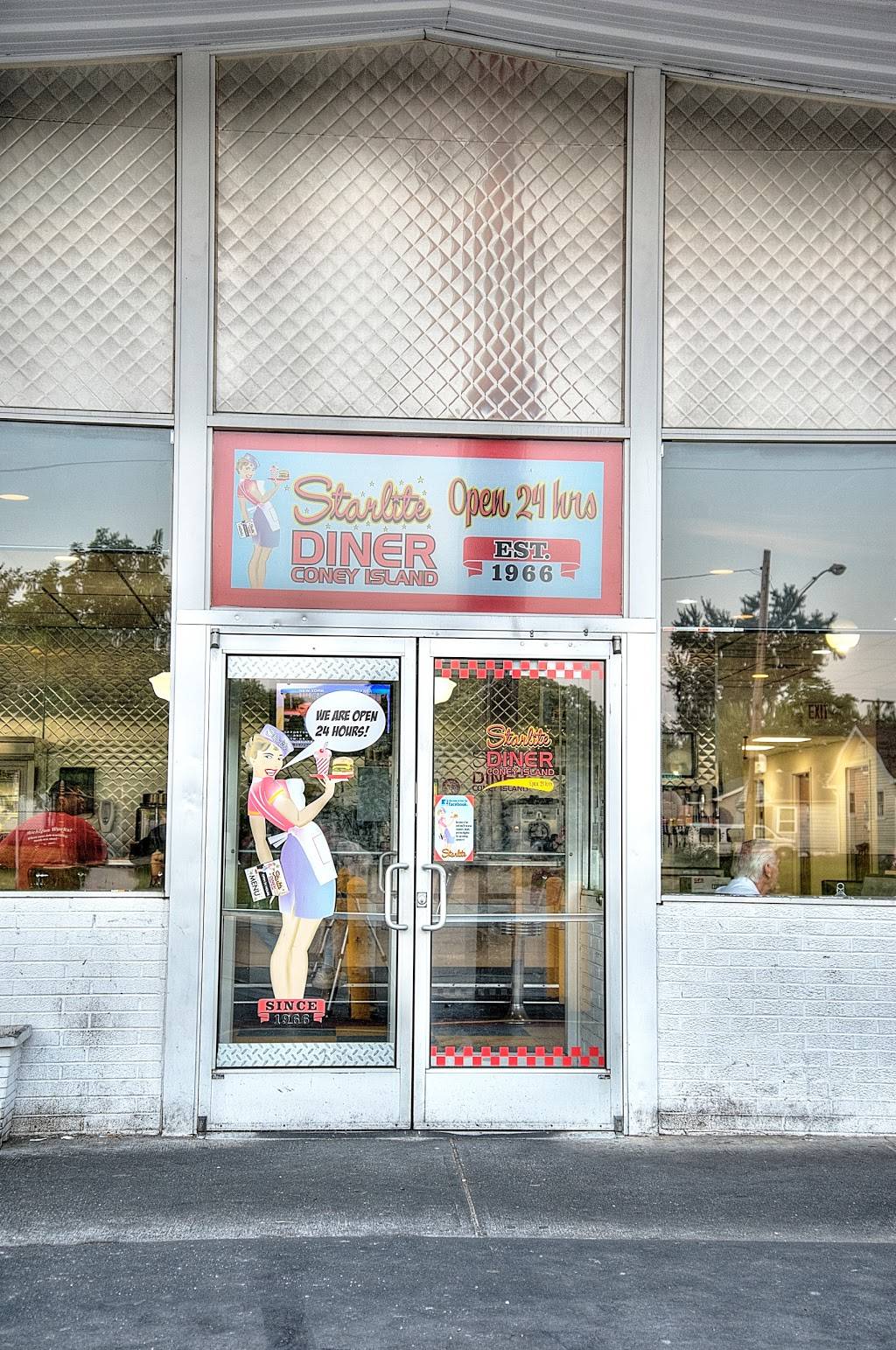 Starlite Coney Island | restaurant | 1500 Center Rd, Burton, MI 48509, USA | 8107424955 OR +1 810-742-4955