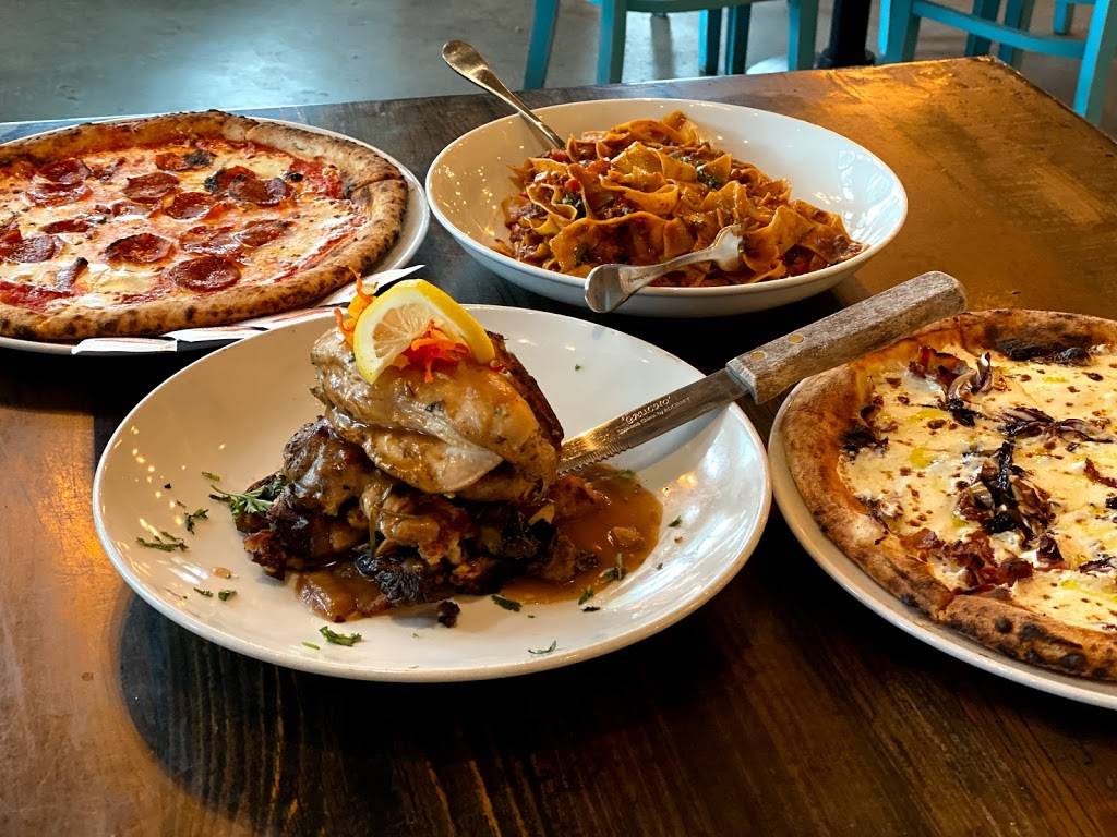 Farmers Table Little Italy | restaurant | 550 W Date St Ste A, San Diego, CA 92101, USA | 6192550958 OR +1 619-255-0958