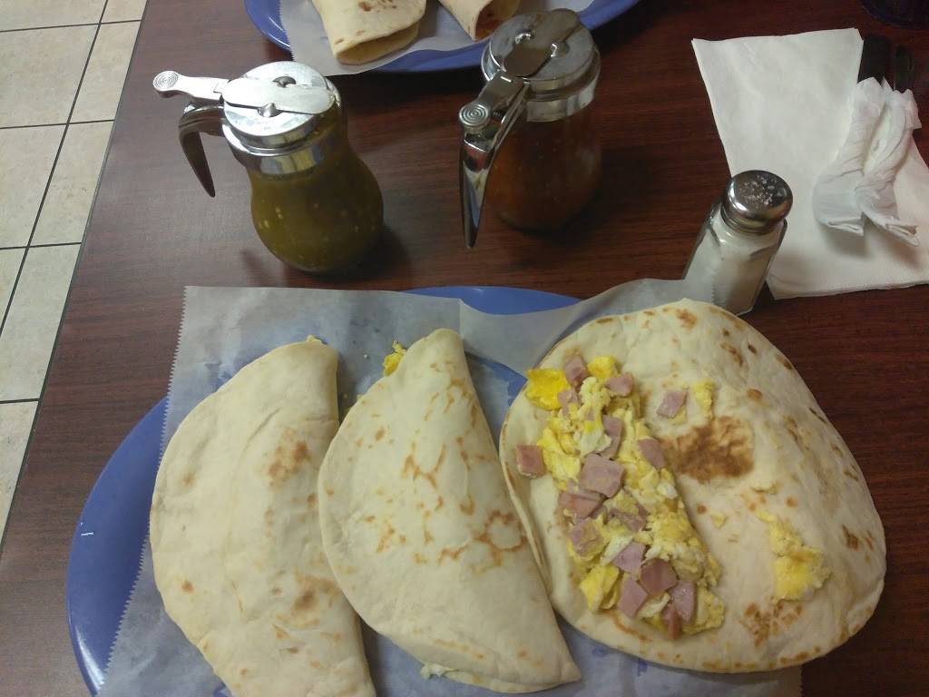 El Bracero Mexican Restaurant | restaurant | 3939 E Southcross, San Antonio, TX 78222, USA | 2103371686 OR +1 210-337-1686