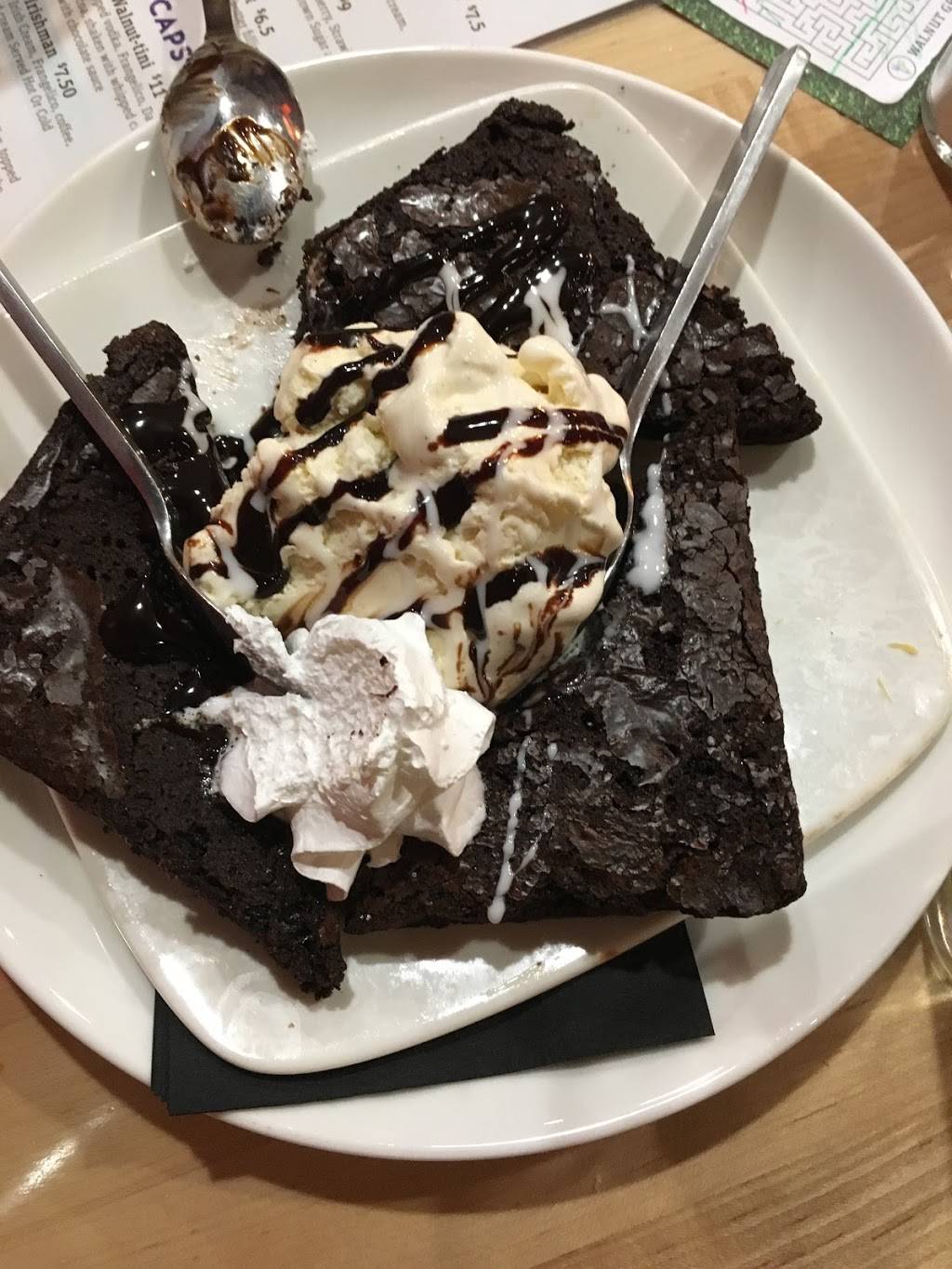 Walnut Grill Robinson | restaurant | 1210 Settlers Ridge Center Dr, McKees Rocks, PA 15136, USA | 4127472100 OR +1 412-747-2100