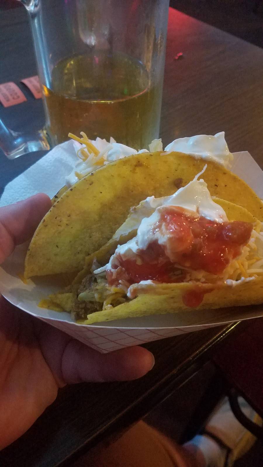 Roddys Bar & Grill | restaurant | 2541 7th Ave E, St Paul, MN 55109, USA | 6517798684 OR +1 651-779-8684