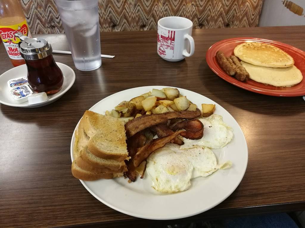 Ice Cream Parlor | restaurant | 496 E State St, Salem, OH 44460, USA | 3303320306 OR +1 330-332-0306