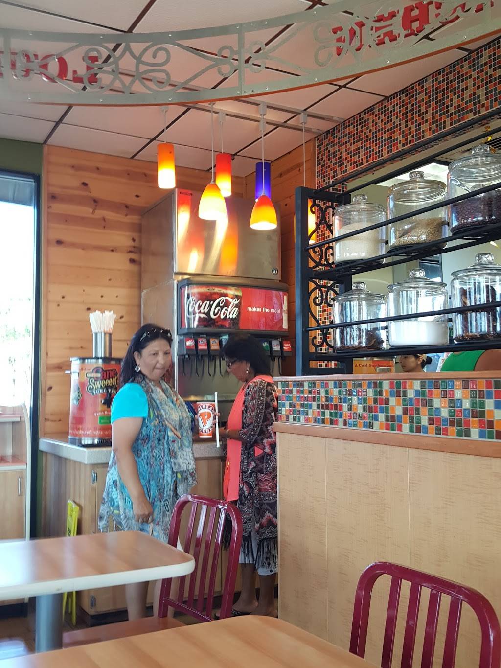 Popeyes Louisiana Kitchen | restaurant | 1180 E Main St, Alice, TX 78332, USA | 3616644927 OR +1 361-664-4927