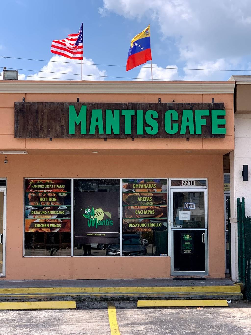 MANTIS CAFE | restaurant | 2210 NE 123rd St, North Miami, FL 33181, USA | 7865804380 OR +1 786-580-4380