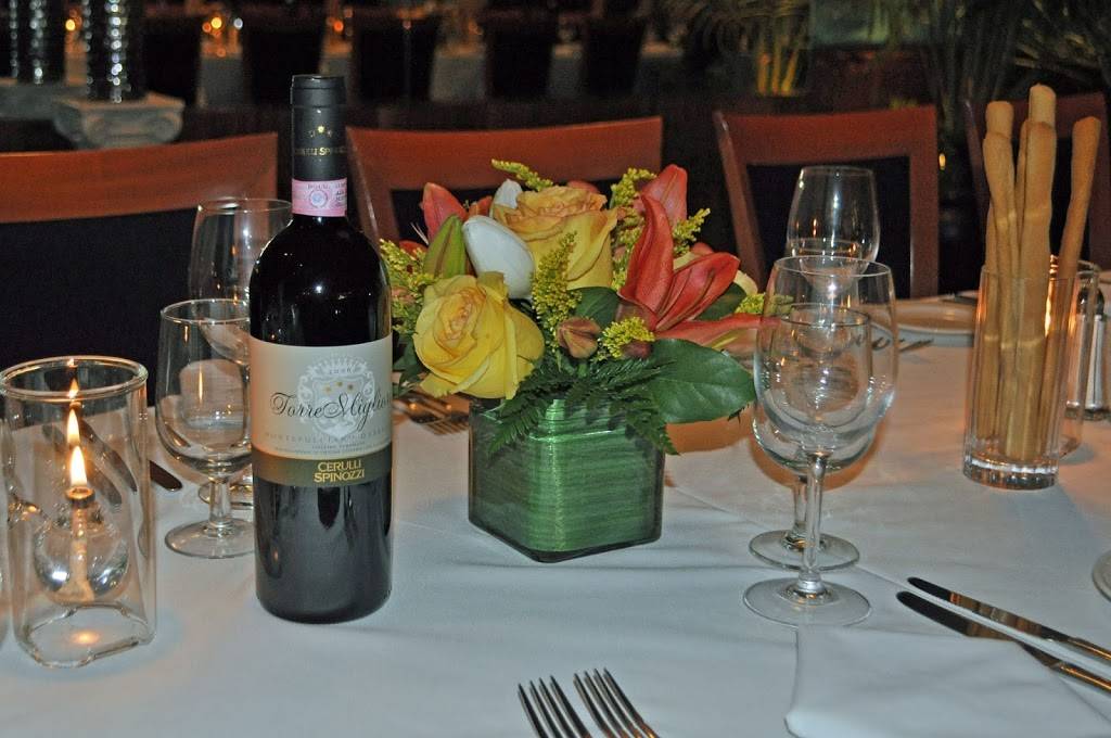 DeCarlos Restaurant | restaurant | 4822 Yuma St NW, Washington, DC 20016, USA | 2023634220 OR +1 202-363-4220