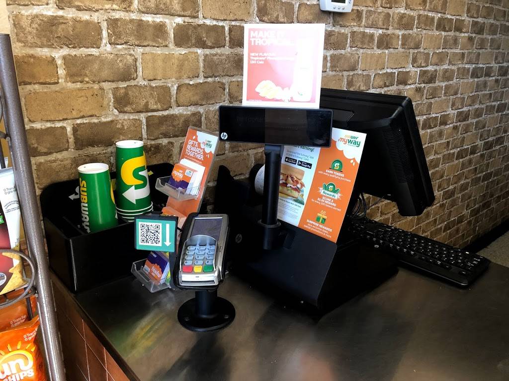 Subway | meal takeaway | 900 Progress Ave. Unit #2 Next to Gas Station, Scarborough, ON M1H 2Z9, Canada | 4162891321 OR +1 416-289-1321