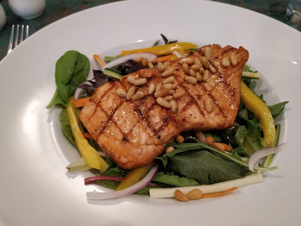 The Westover Inn | restaurant | 300 Thomas St, St. Marys, ON N4X 1B1, Canada | 5192842977 OR +1 519-284-2977