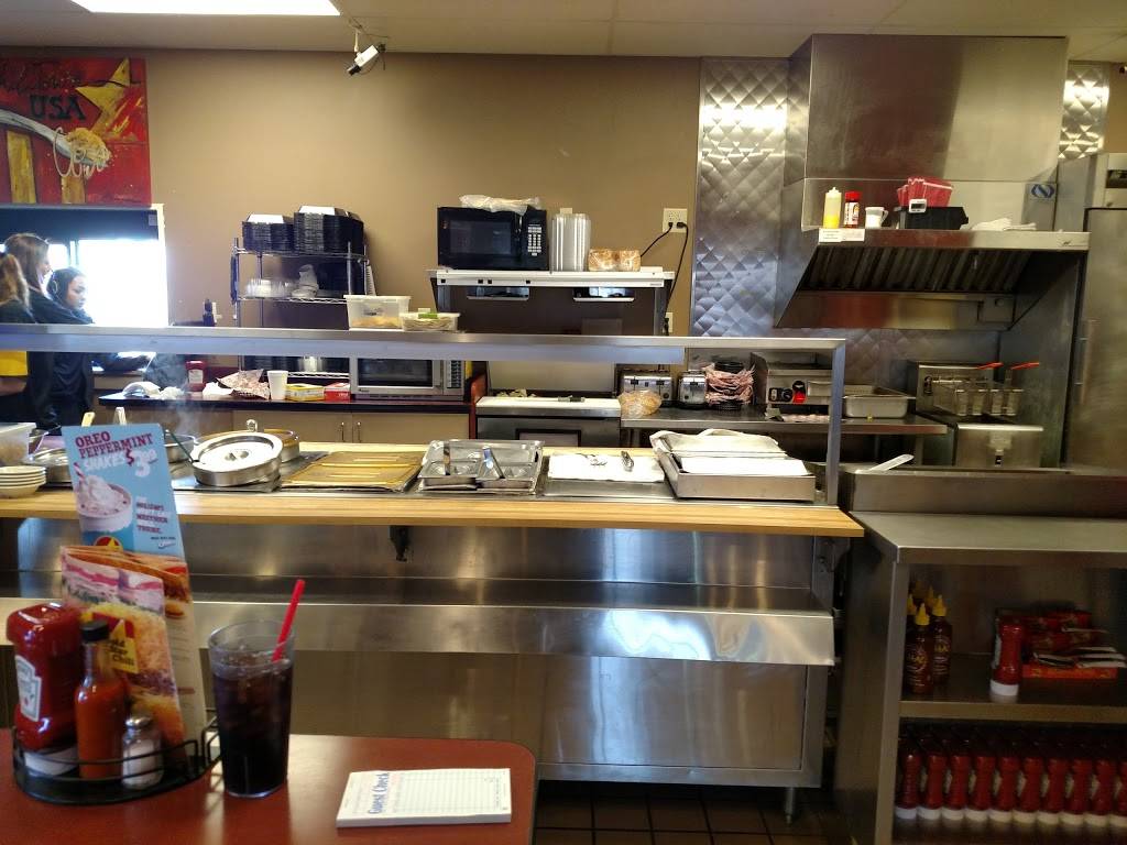 Gold Star Chili | restaurant | 326 S Washington St, Versailles, IN 47042, USA | 8126897318 OR +1 812-689-7318