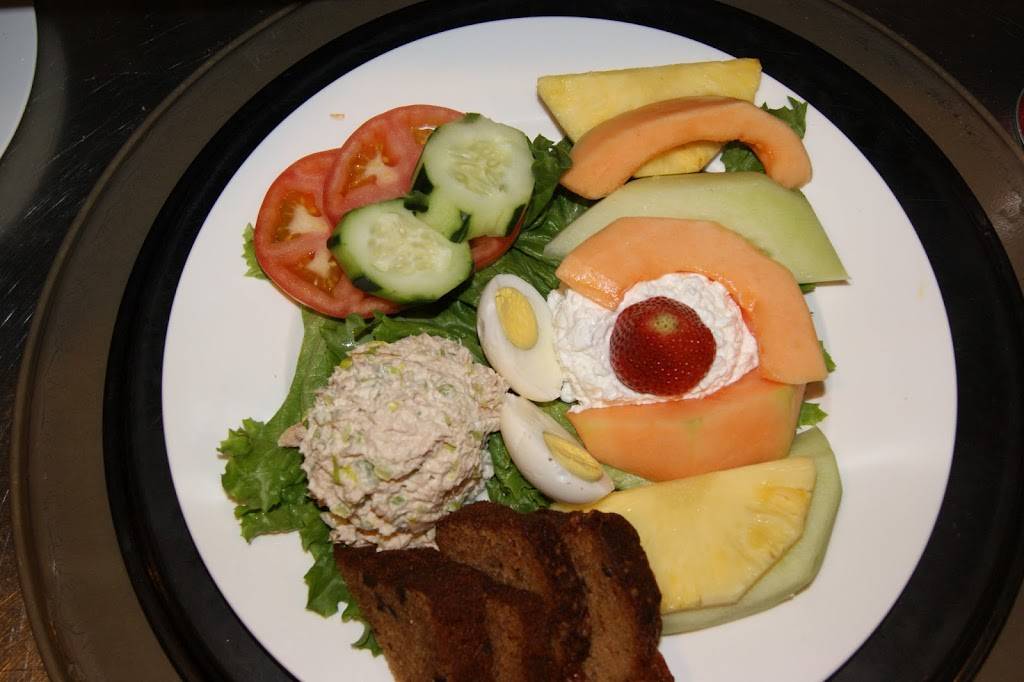 Maxfields Pancake House | restaurant | 352 E Roosevelt Rd, Lombard, IL 60148, USA | 6304953900 OR +1 630-495-3900