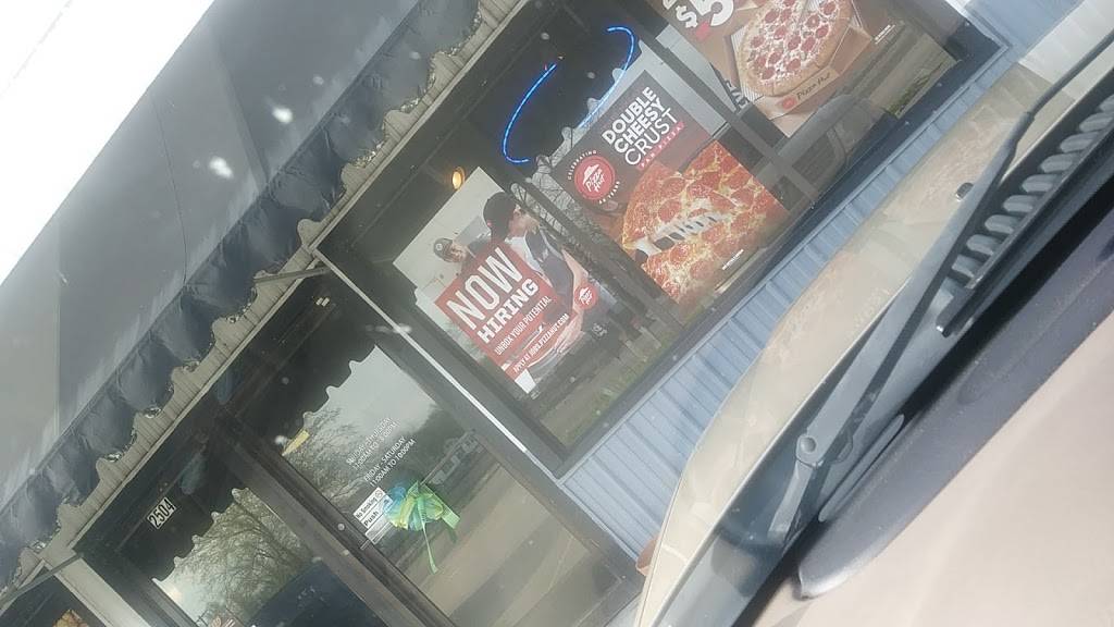 Pizza Hut | meal takeaway | 2504 Bridge St, Scott City, MO 63780, USA | 5733989281 OR +1 573-398-9281