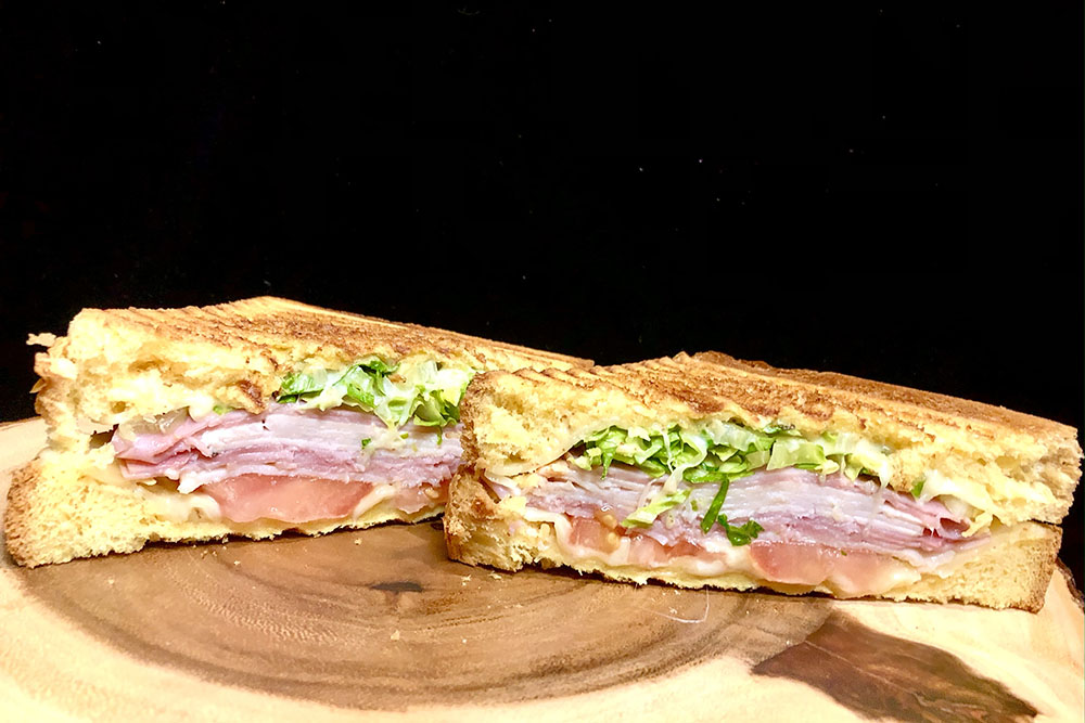 The Flying Lunchbox | restaurant | 2841 S Nova Rd, Daytona Beach, FL 32119, USA | 3862389680 OR +1 386-238-9680