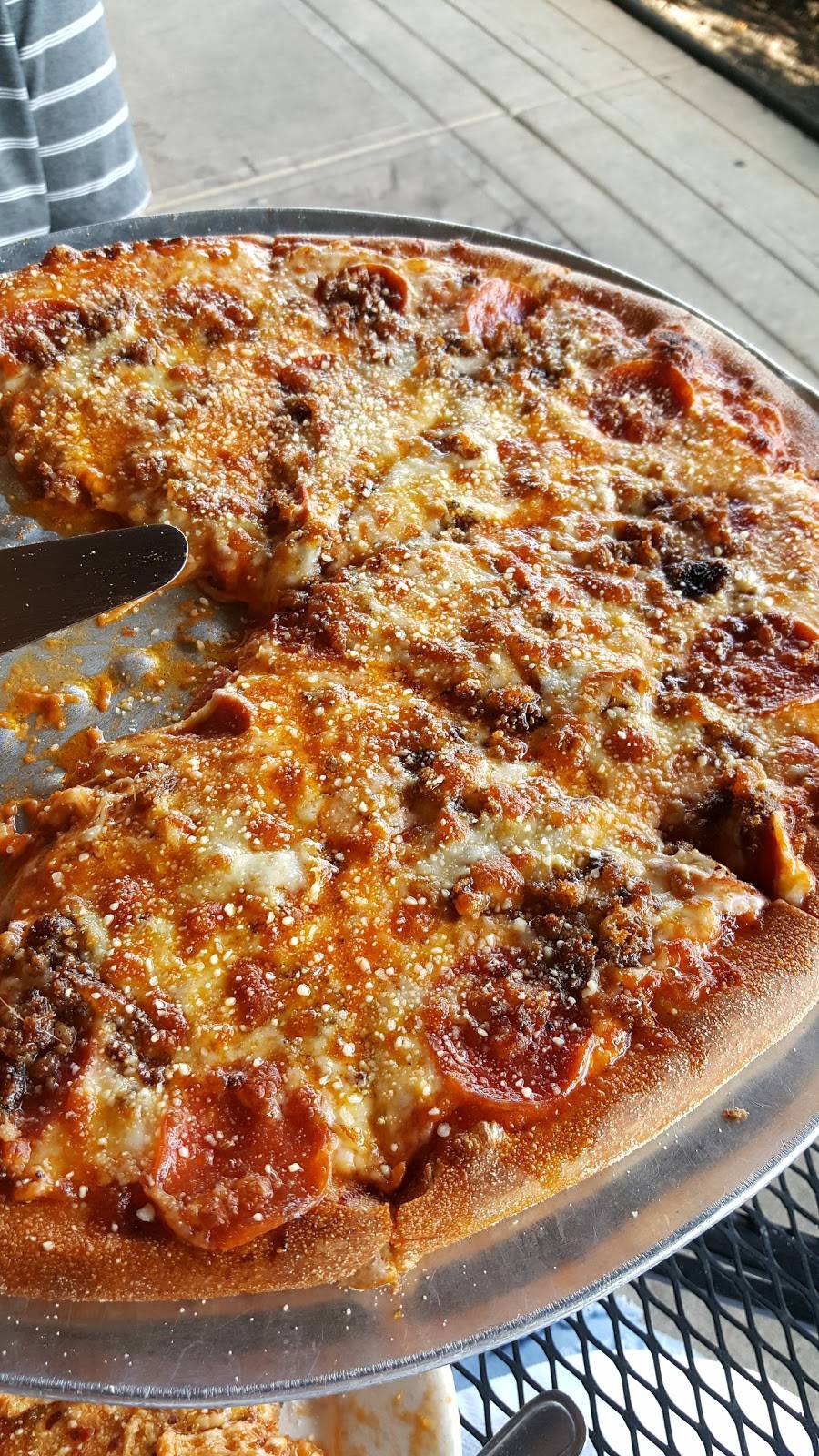 GOODFELLAS Brick Oven Pizza & Pasta Restaurant - McCordsville | restaurant | 9641 Olio Rd, McCordsville, IN 46055, USA | 3173366666 OR +1 317-336-6666