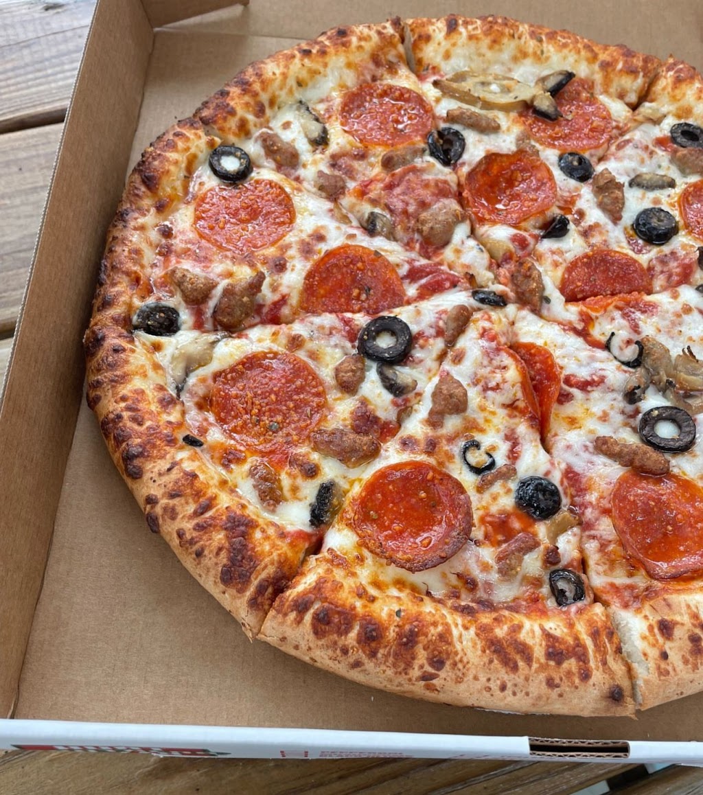 Hunt Brothers Pizza | restaurant | 301 N White St, Whitakers, NC 27891, USA | 2524372626 OR +1 252-437-2626