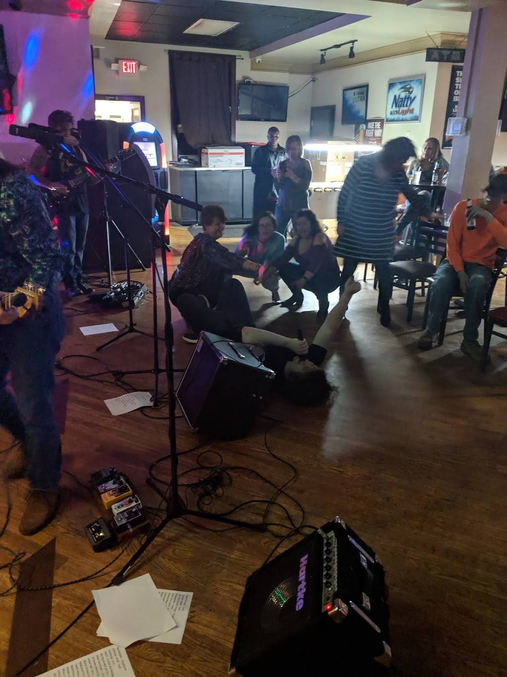 The BrickHouse Bar & Grill | restaurant | 213 Fayetteville St, Fuquay-Varina, NC 27526, USA | 9193461204 OR +1 919-346-1204