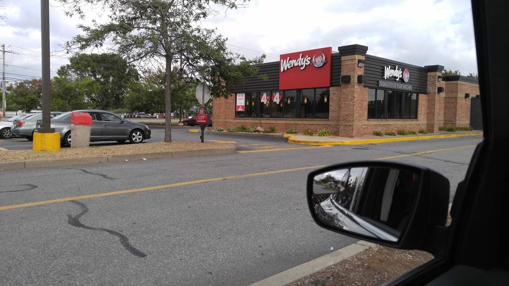 Wendys | restaurant | 7 Fairhaven Commons Way, Fairhaven, MA 02719, USA | 5089994407 OR +1 508-999-4407