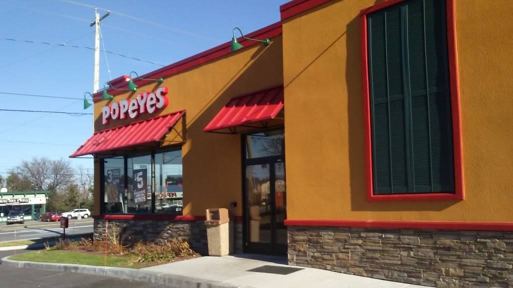 Popeyes Louisiana Kitchen | restaurant | 3062 Erie Blvd E, Syracuse, NY 13224, USA | 3158830276 OR +1 315-883-0276