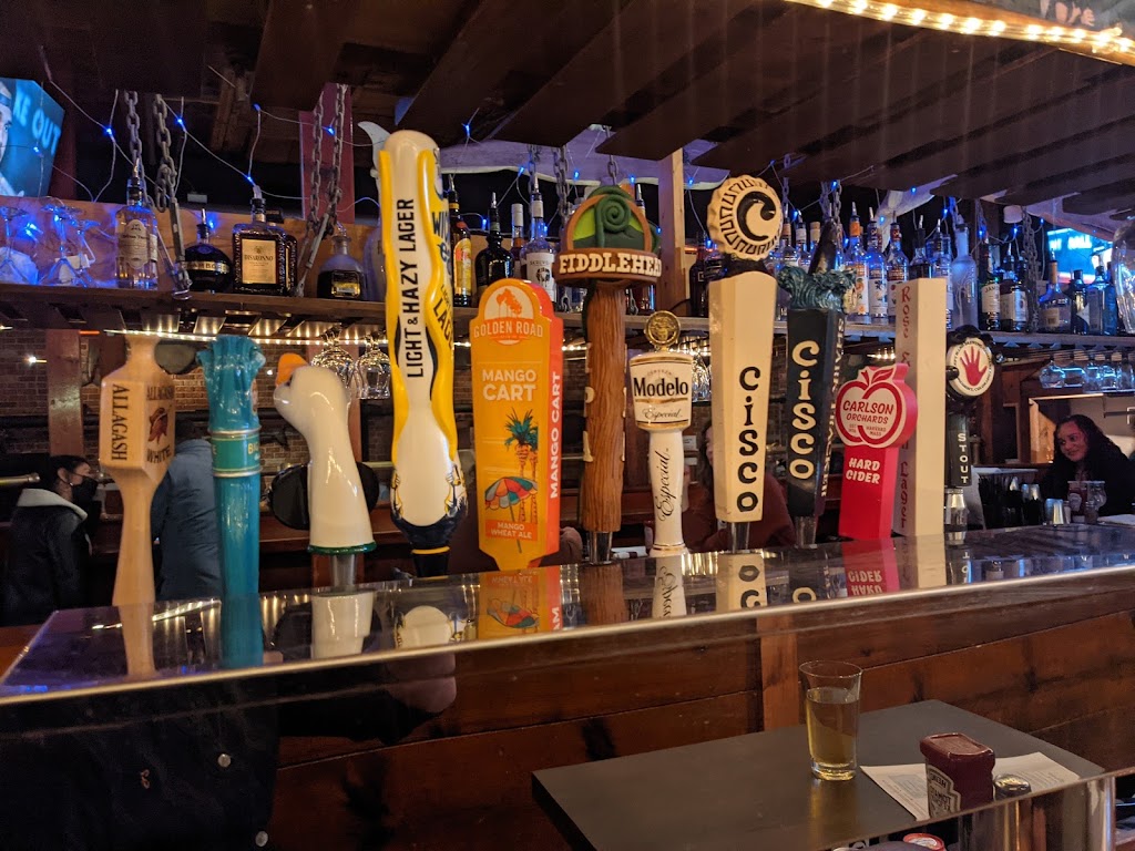 The Rose and Crown | night club | 23 S Water St, Nantucket, MA 02554, USA | 5082282595 OR +1 508-228-2595