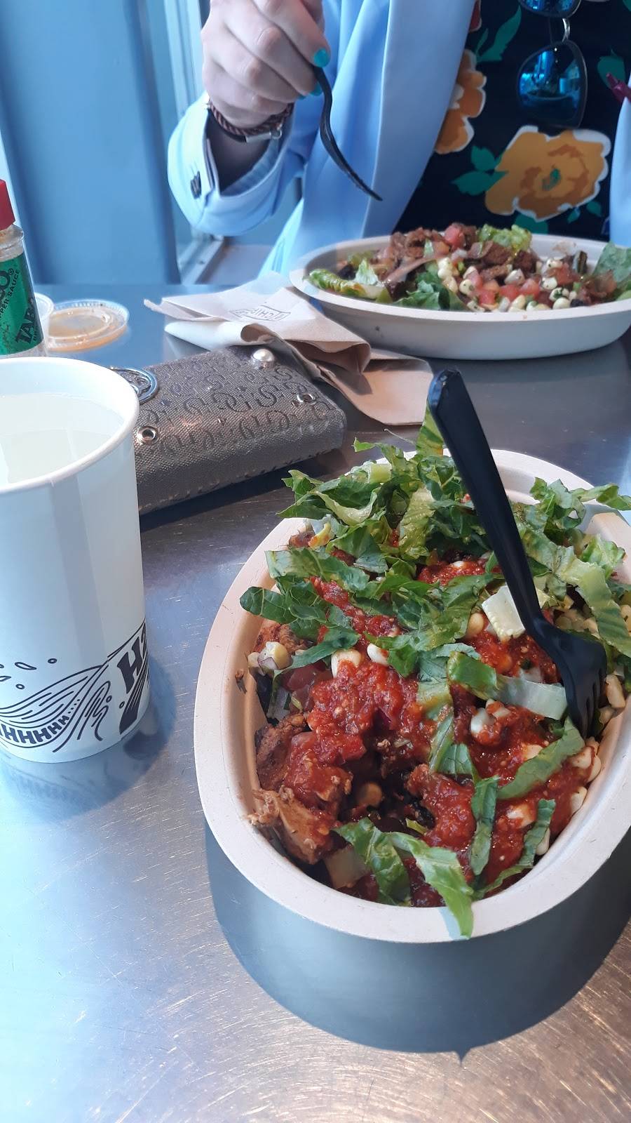 Chipotle Mexican Grill | restaurant | 4502 McKinney Ave, Dallas, TX 75205, USA | 2143022500 OR +1 214-302-2500