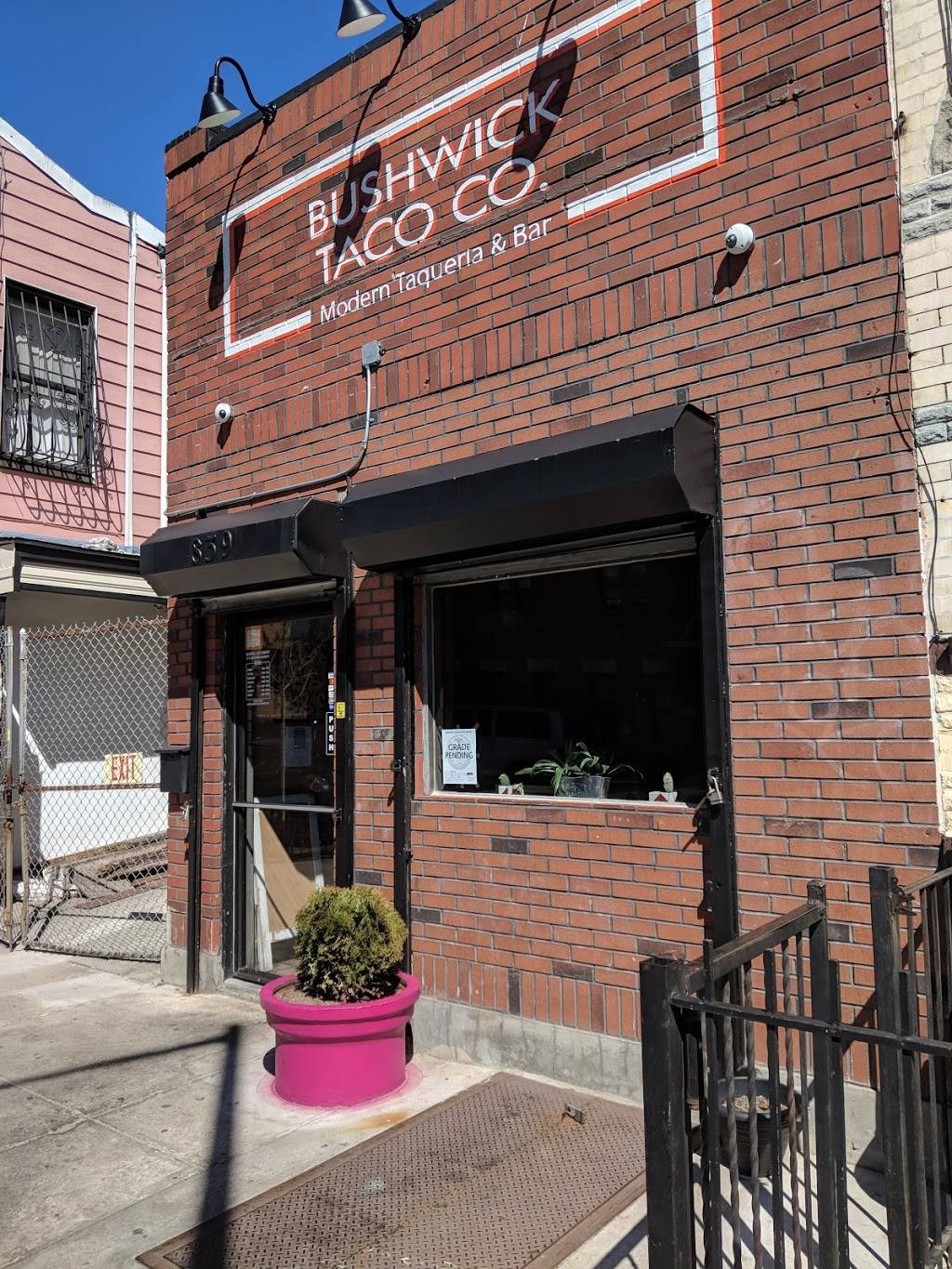 Bushwick Taco Company | restaurant | 839 Knickerbocker Ave, Brooklyn, NY 11207, USA | 7186765305 OR +1 718-676-5305