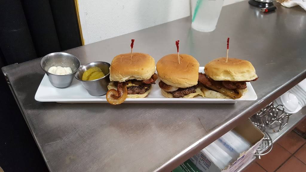 Annas Place | restaurant | 10261 Roosevelt Rd, Westchester, IL 60154, USA | 7083975100 OR +1 708-397-5100