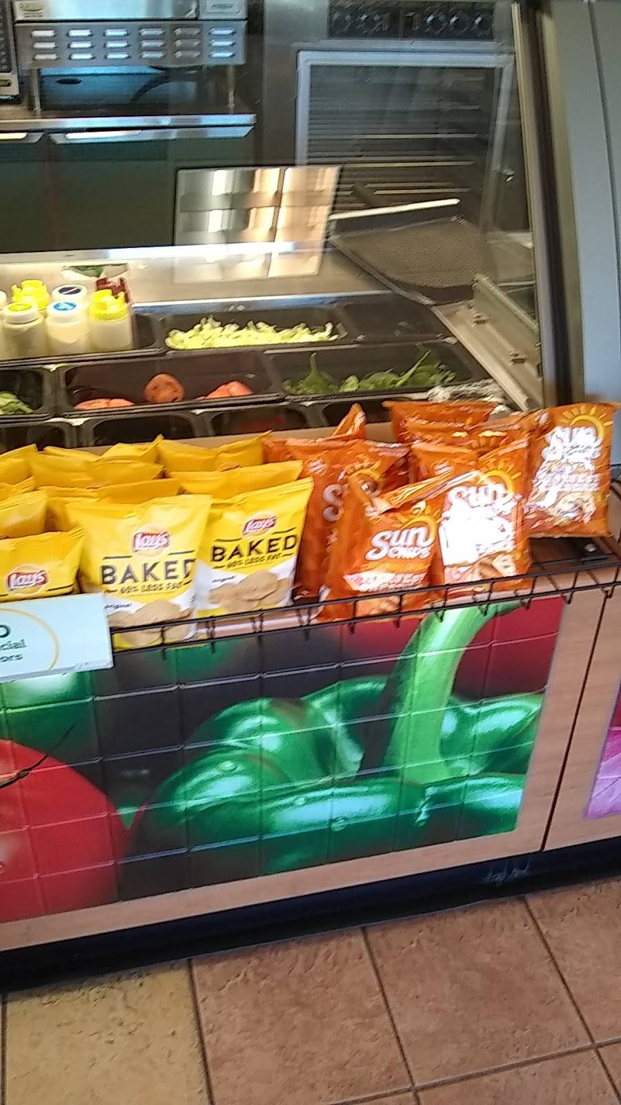 Subway | restaurant | 200 W Westwood Ave, High Point, NC 27262, USA | 3368837441 OR +1 336-883-7441