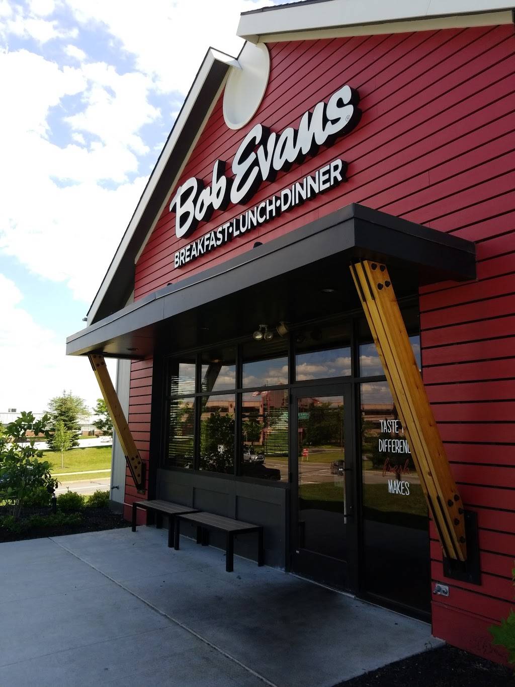 Bob Evans | restaurant | 295 Meadowlands Dr, Chardon, OH 44024, USA | 4402861105 OR +1 440-286-1105