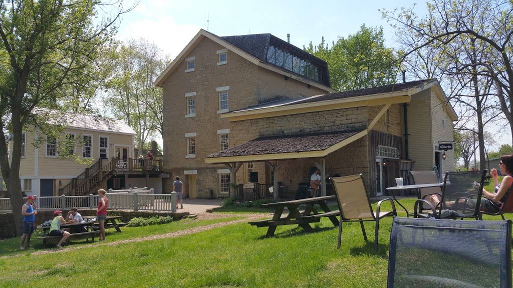 Hop Garden Brewery Tap Room | restaurant | 6889 Canal St, Belleville, WI 53508, USA | 6086366229 OR +1 608-636-6229