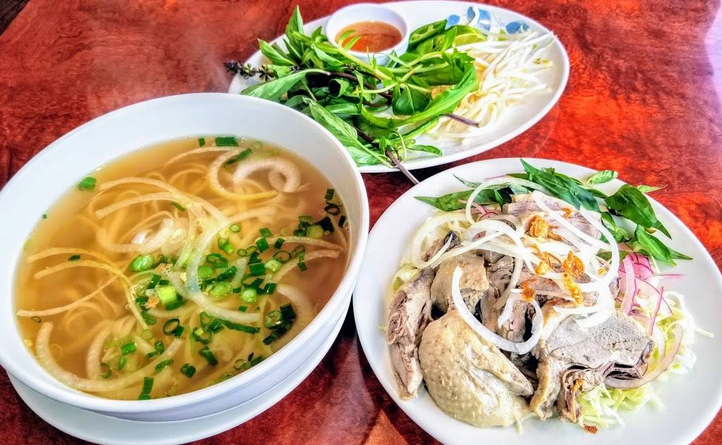 Pho Hoa Cau | restaurant | 7360 Westminster Blvd, Westminster, CA 92683, USA | 7143732010 OR +1 714-373-2010