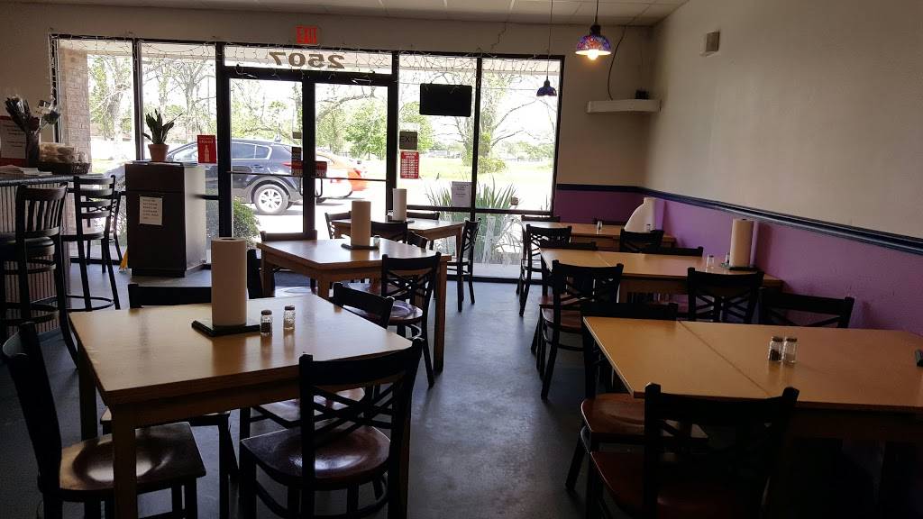 South of Philly | restaurant | 2507 S Purpera Ave, Gonzales, LA 70737, USA | 2256449449 OR +1 225-644-9449