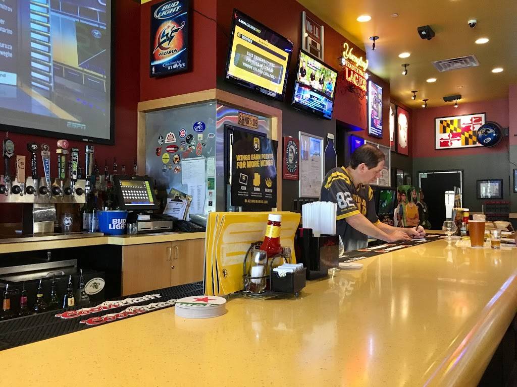 Buffalo Wild Wings | restaurant | 2337 Forest Dr A, Annapolis, MD 21401, USA | 4105730331 OR +1 410-573-0331