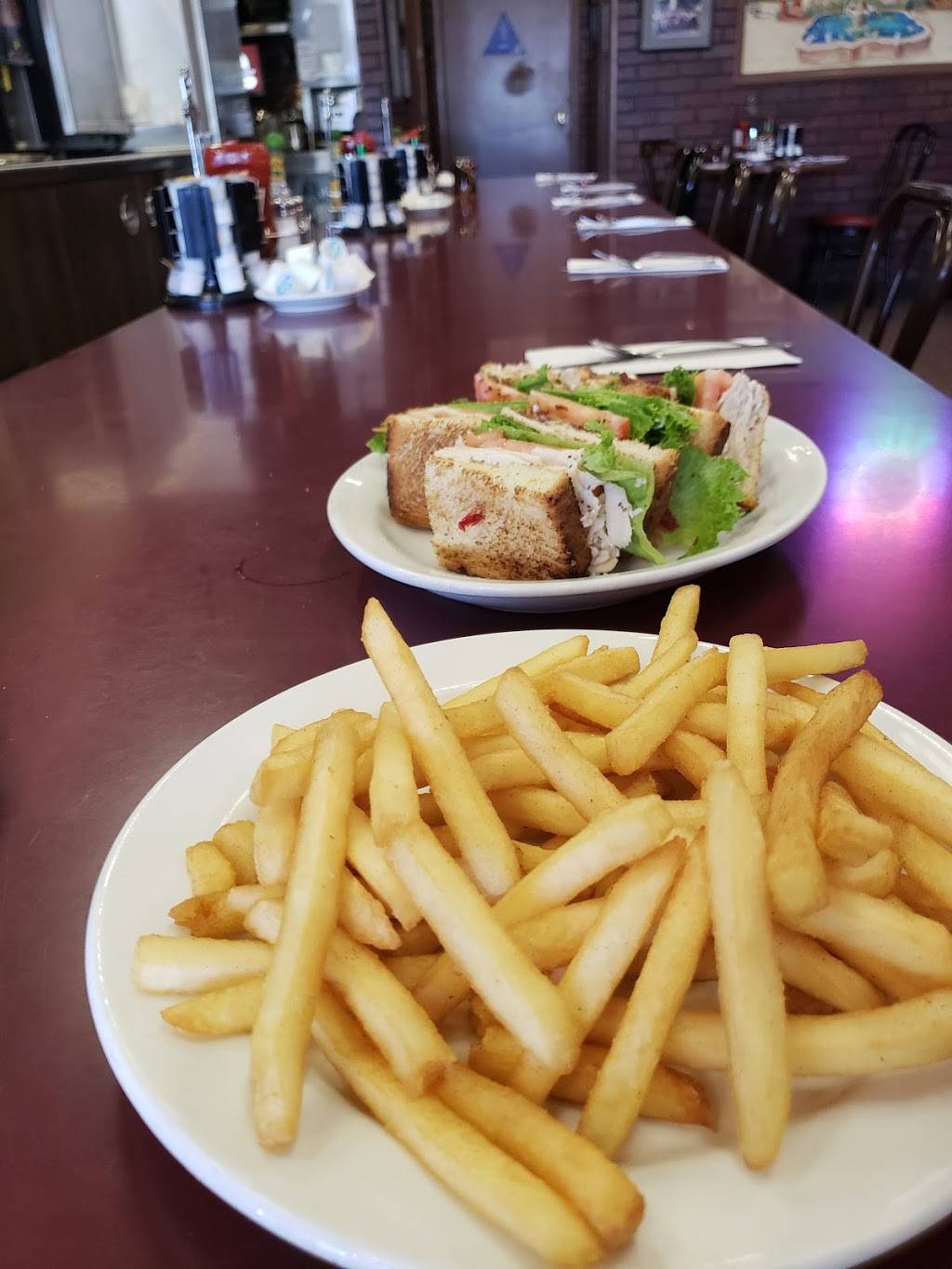 Mollies Famous Cafe | restaurant | 32033 Camino Capistrano, San Juan Capistrano, CA 92675, USA | 9492409261 OR +1 949-240-9261