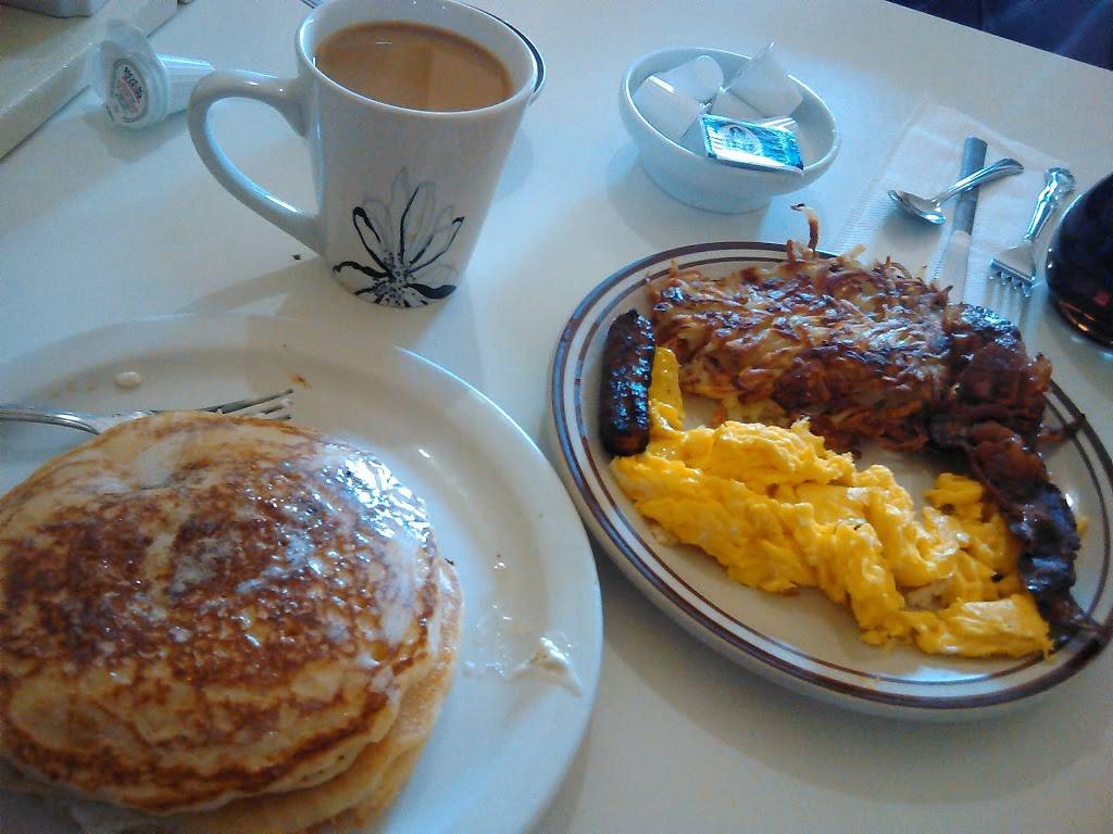 Joyces Coffee Shop & Restaurant | cafe | 8826 Reseda Blvd, Northridge, CA 91324, USA | 8188858818 OR +1 818-885-8818