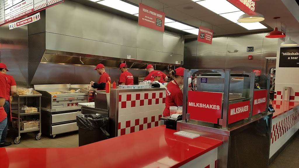 Five Guys | meal takeaway | 86 Plaistow Rd, Haverhill, MA 01830, USA | 9783612696 OR +1 978-361-2696