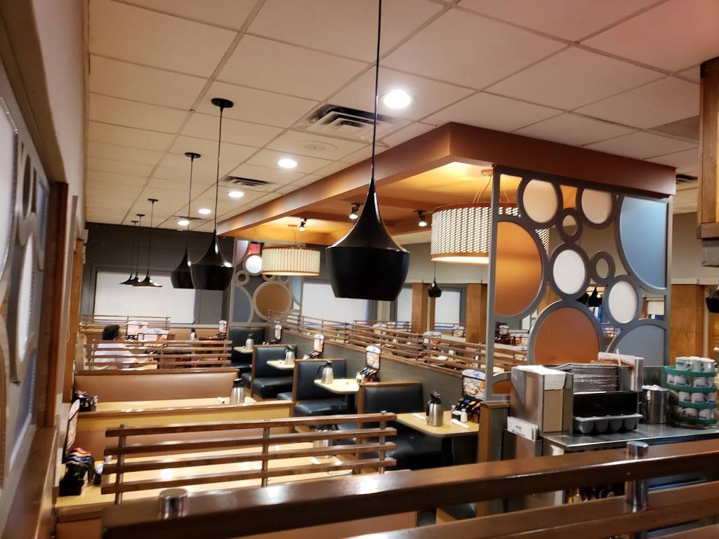 IHOP | restaurant | 17019 Hillside Avenue, Jamaica, NY 11432, USA | 7185234561 OR +1 718-523-4561