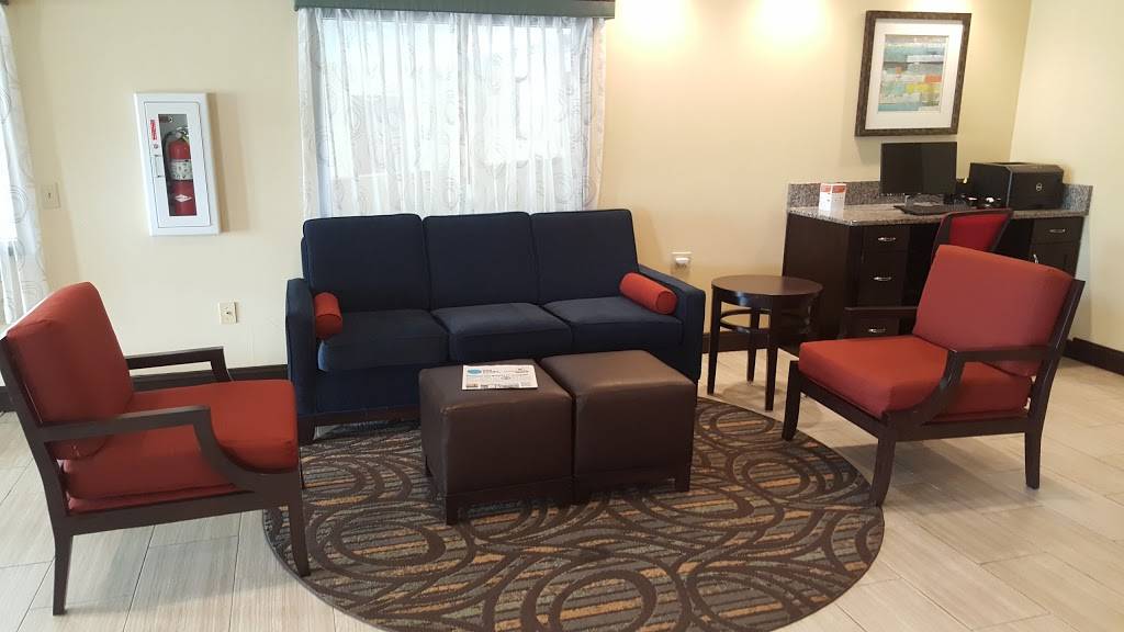 Comfort Inn Mount Airy | restaurant | 1293 Newsome St, Mt Airy, NC 27030, USA | 3367830008 OR +1 336-783-0008