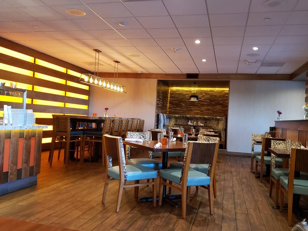 B-Town Kitchen And Raw Bar | restaurant | 714 Lakeway Dr, Bellingham, WA 98229, USA | 3603926520 OR +1 360-392-6520