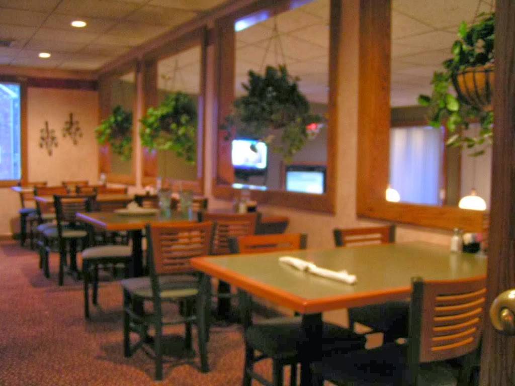 Savvis pizza restaurant | restaurant | 1555 Main St, East Hartford, CT 06108, USA | 8602893353 OR +1 860-289-3353