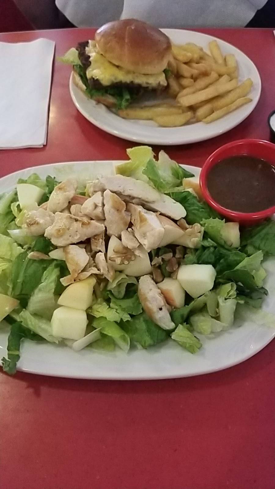 Friendlys | restaurant | 482 N Main St, Leominster, MA 01453, USA | 9785379787 OR +1 978-537-9787