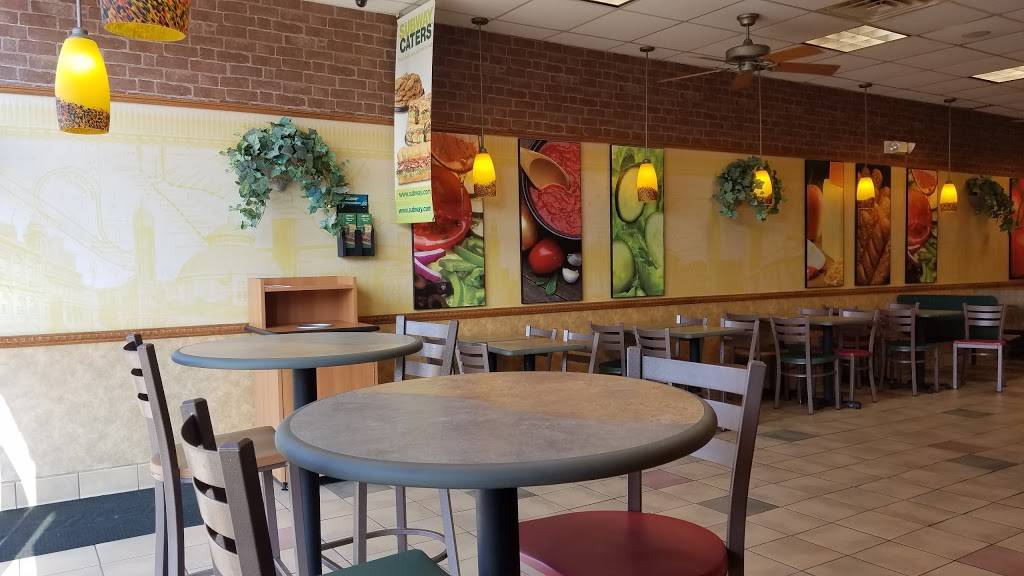 Subway | restaurant | 4710 University Dr NW, Huntsville, AL 35816, USA | 2568377827 OR +1 256-837-7827