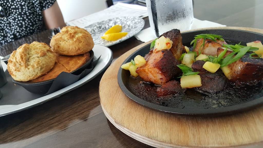 Southern Kitchen and Bar | restaurant | 831 1st St N, Jacksonville Beach, FL 32250, USA | 9043720444 OR +1 904-372-0444