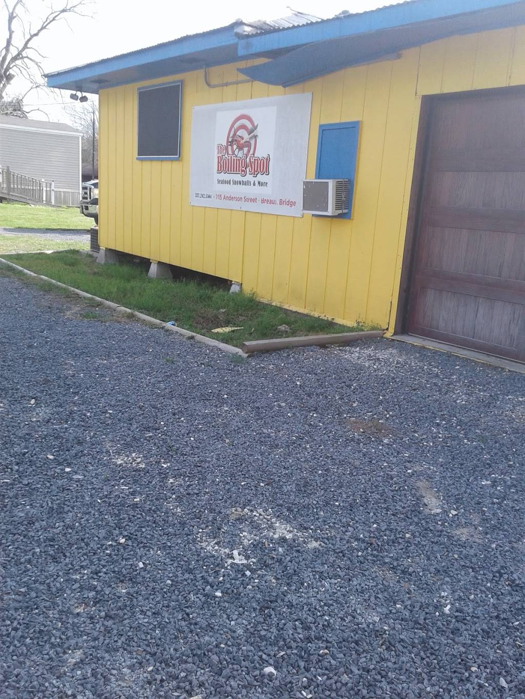 The Boiling Spot | restaurant | 273 Rees St, Breaux Bridge, LA 70517, USA | 3374421238 OR +1 337-442-1238
