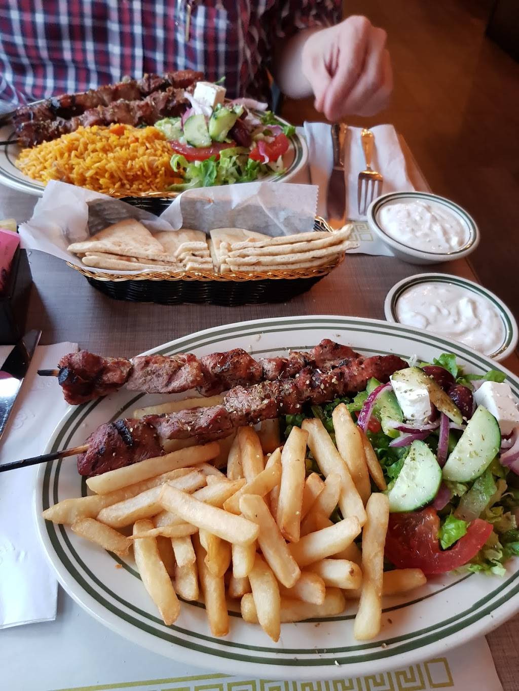 Jackson Gyro | cafe | 85-30 37th Ave, Jackson Heights, NY 11372, USA | 7184339408 OR +1 718-433-9408
