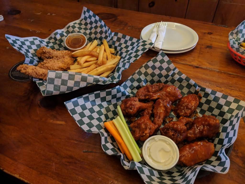 Ol West Wing | restaurant | 211 Ferndale Dr S, Barrie, ON L4N 6B9, Canada | 7058120459 OR +1 705-812-0459