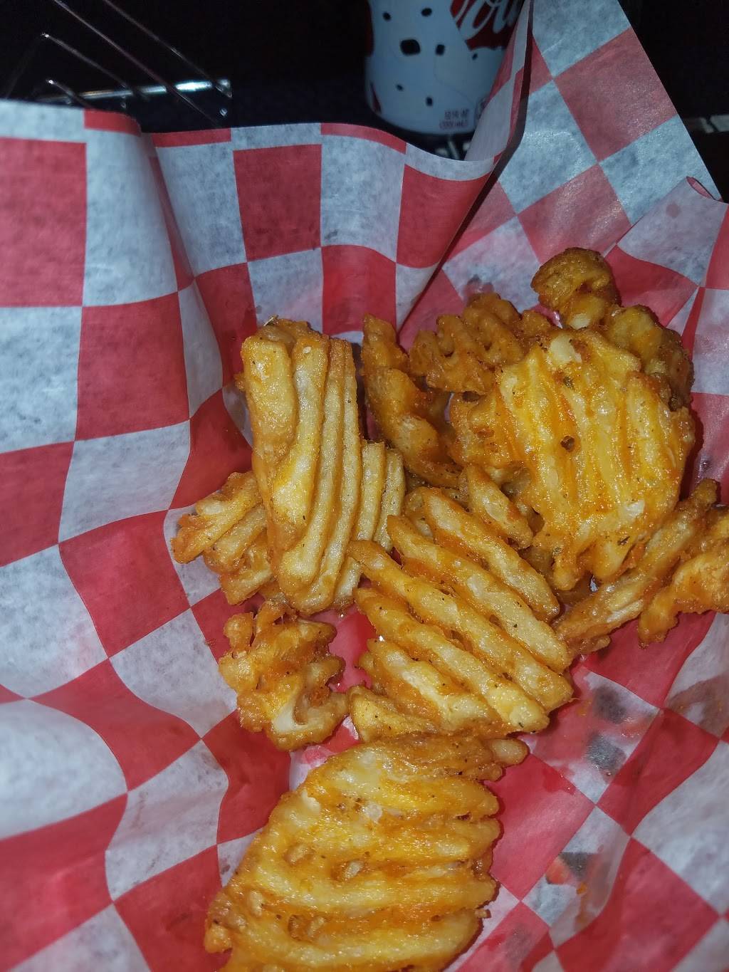 Reddz Bistro & Grill Restaurant | restaurant | 7 Lincoln Ave, City of Orange, NJ 07050, USA | 8624447230 OR +1 862-444-7230