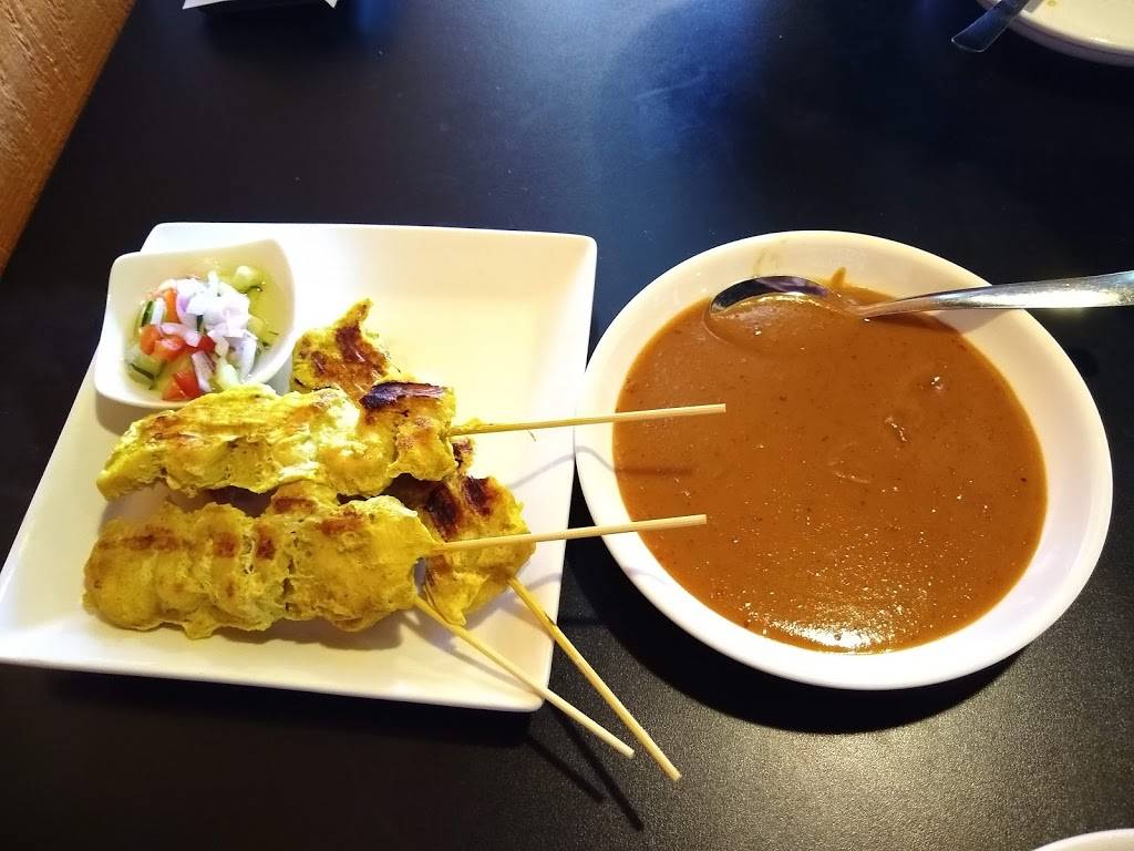 Siam Bistro | restaurant | 12534 Aurora Ave N, Seattle, WA 98133, USA | 2062575978 OR +1 206-257-5978