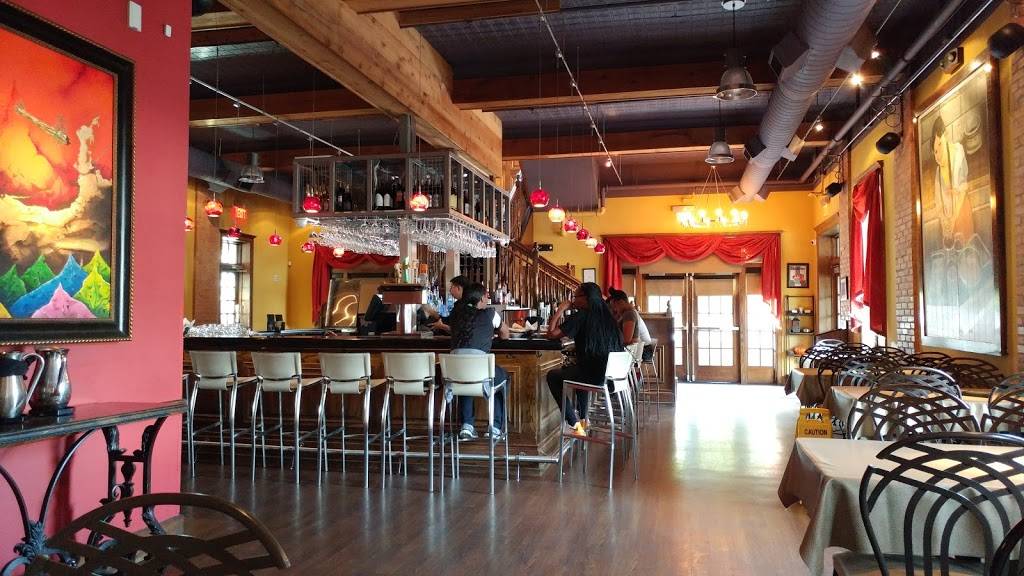 Glorias Latin Cuisine | restaurant | 600 N Bishop Ave, Dallas, TX 75208, USA | 2149483672 OR +1 214-948-3672