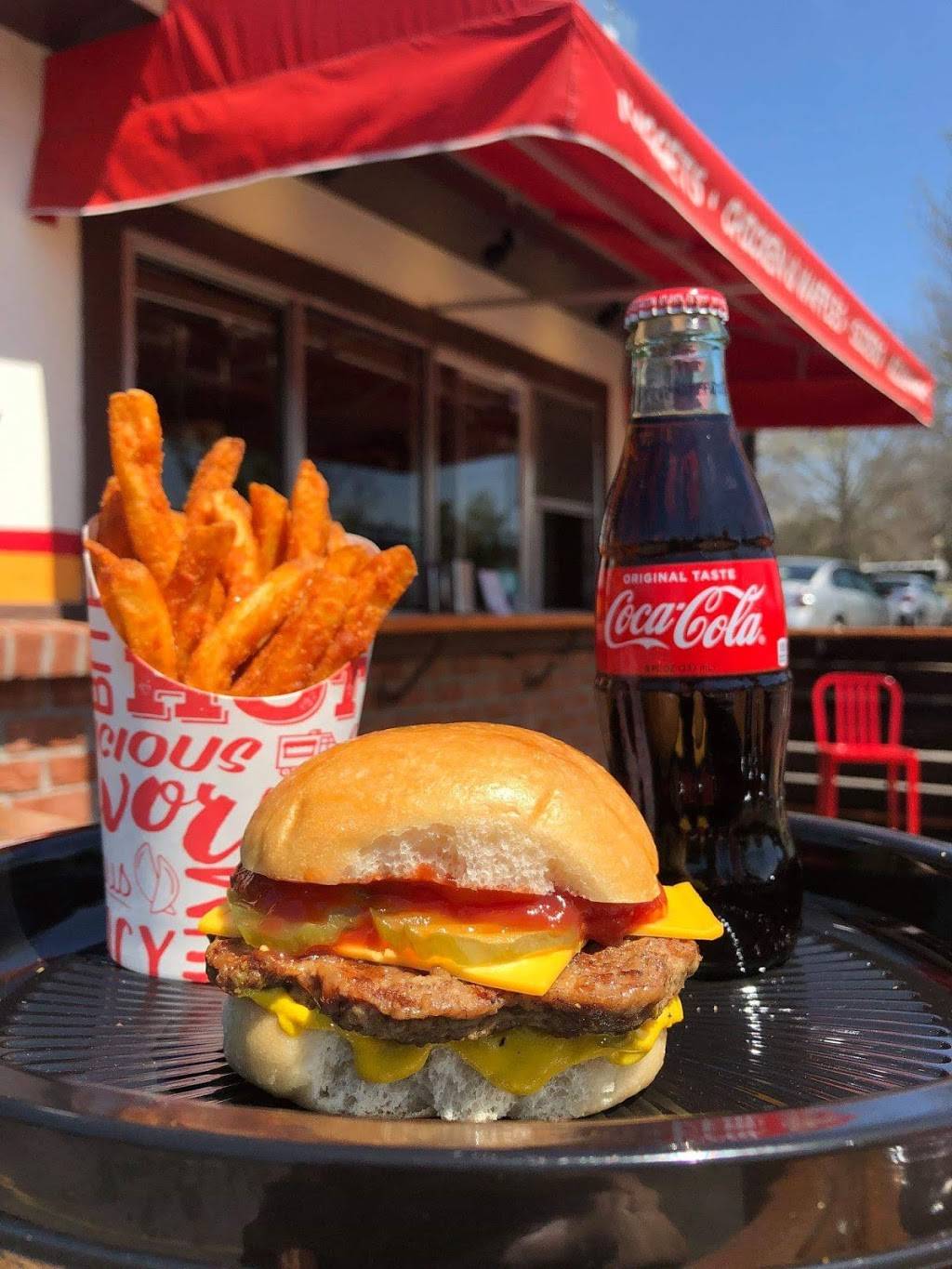 Rooster’s Chicken Shack | restaurant | 5980 Bartlett Center Dr, Bartlett, TN 38134, USA | 9018775555 OR +1 901-877-5555