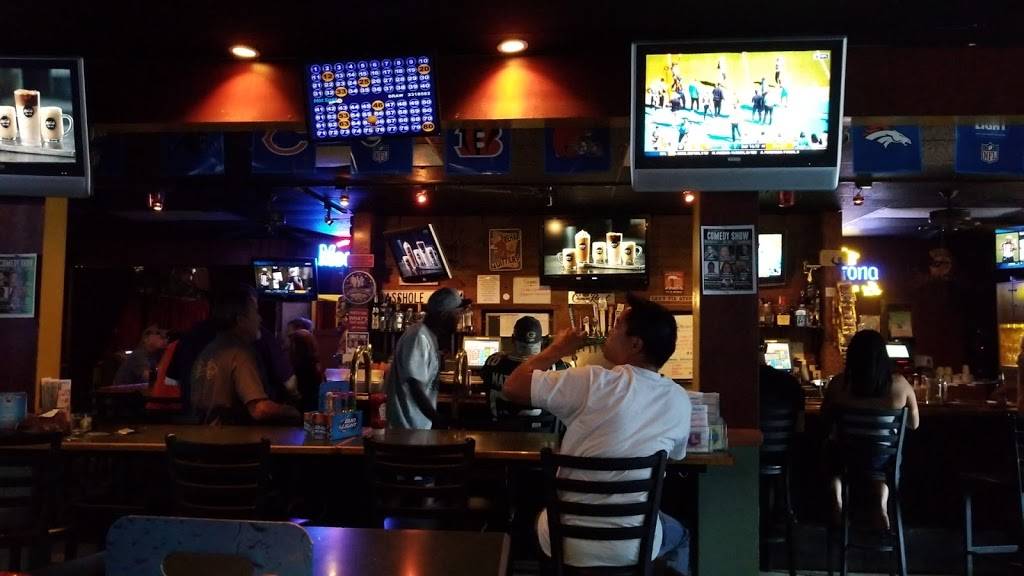 Clubhouse Grille & Spirits | restaurant | 2053 E Orangethorpe Ave, Placentia, CA 92870, USA | 7145287000 OR +1 714-528-7000