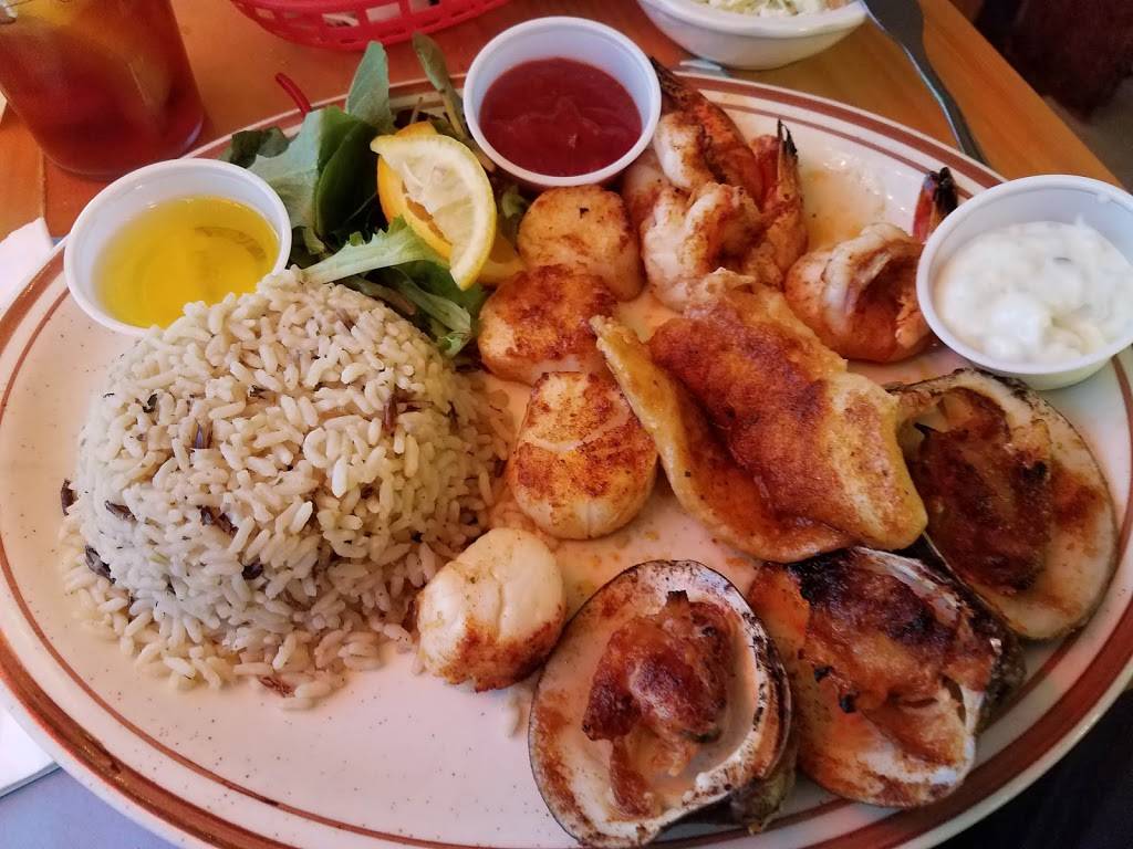 Spikes Fish Market & Restaurant | restaurant | 415 Broadway, Point Pleasant Beach, NJ 08742, USA | 7322959400 OR +1 732-295-9400