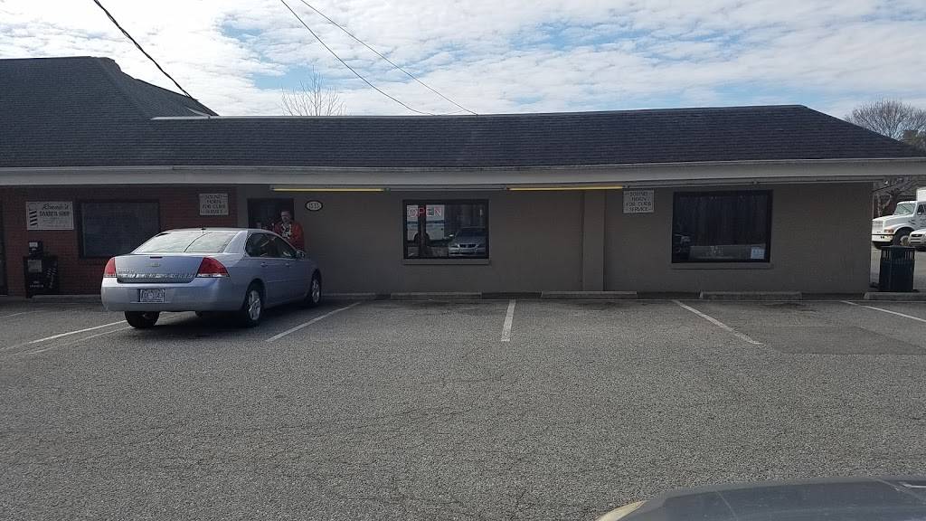 Lexington Style Trimmings | restaurant | 1513 E Center St Ext, Lexington, NC 27292, USA | 3362498211 OR +1 336-249-8211